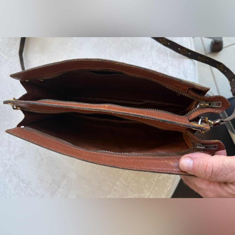 Louis Vuitton Monogram Canvas Brown and Tan Crossbody Pouch - Picture 5 of 5